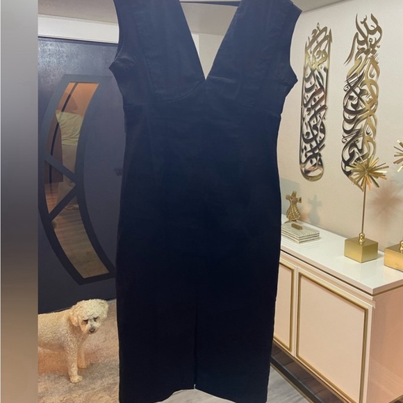 Beautifully flattering and sexy summer dress from anthropologie - Picture 4 of 8